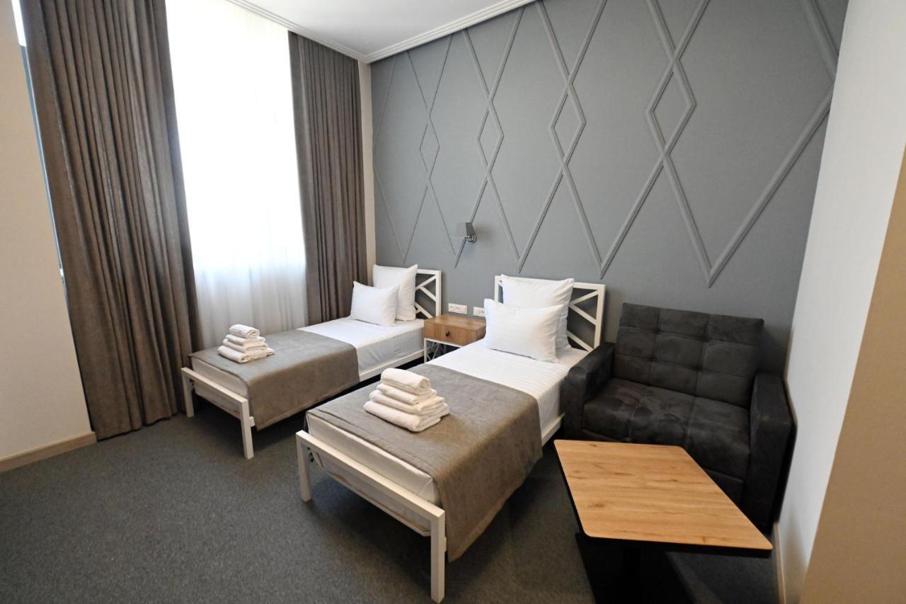 Prime Hotel 久姆里 外观 照片