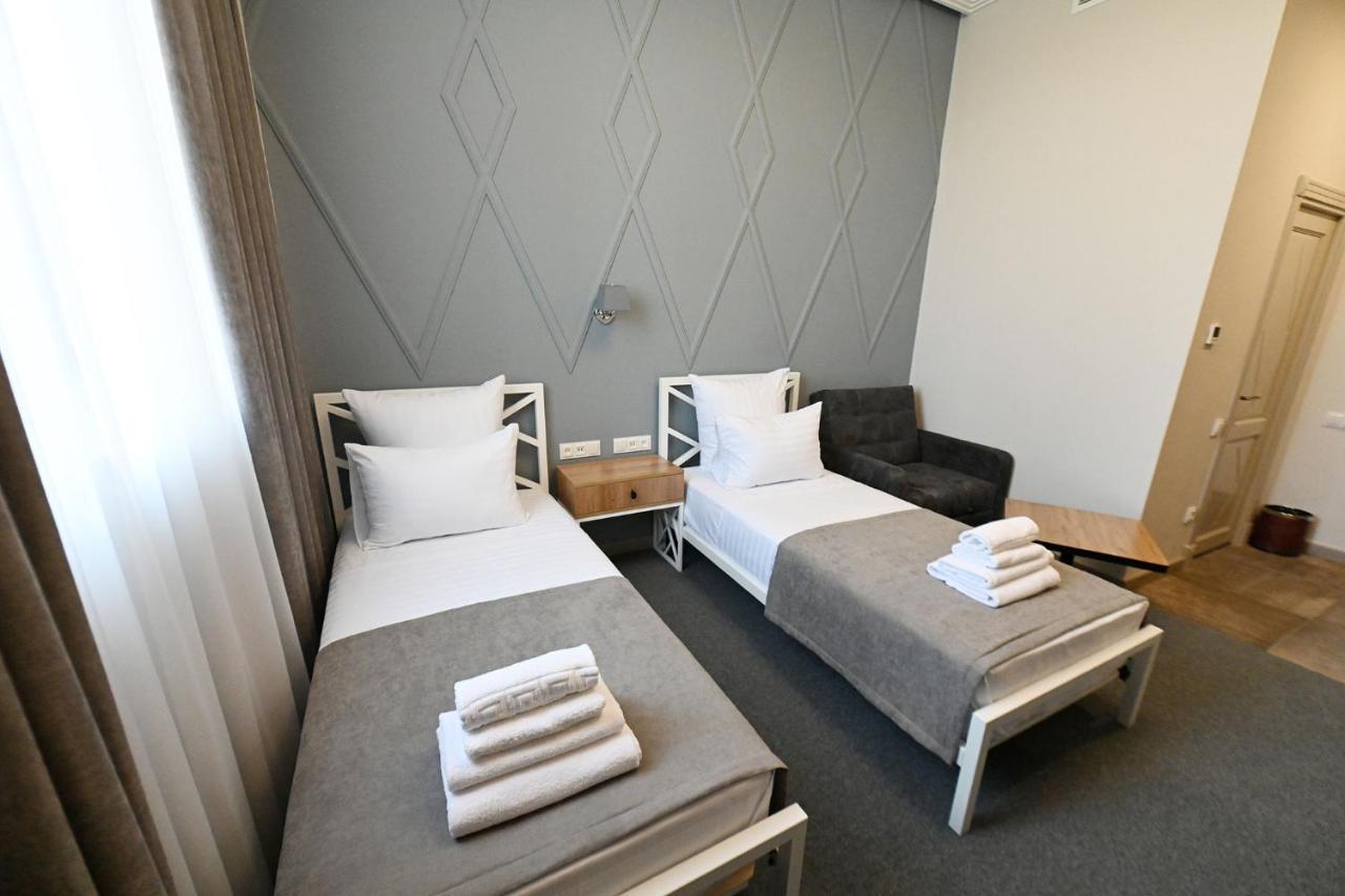 Prime Hotel 久姆里 外观 照片