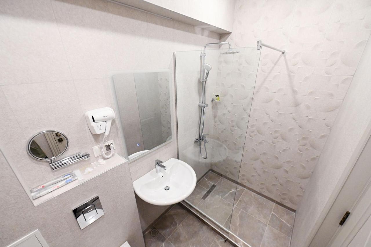Prime Hotel 久姆里 外观 照片