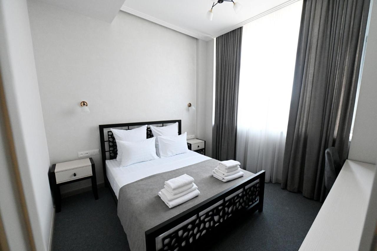 Prime Hotel 久姆里 外观 照片
