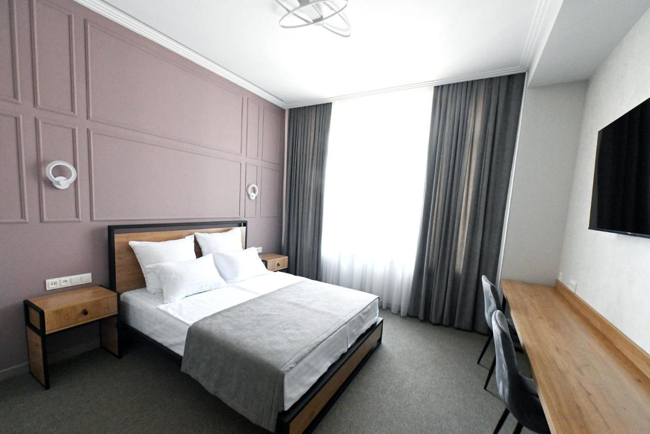 Prime Hotel 久姆里 外观 照片