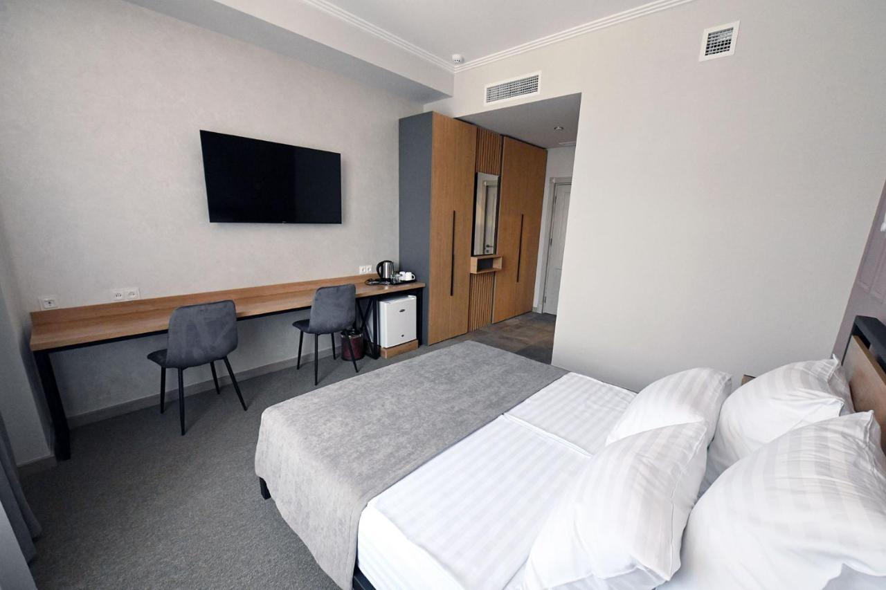 Prime Hotel 久姆里 外观 照片