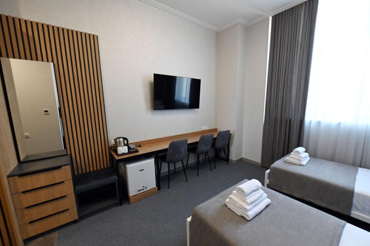 Prime Hotel 久姆里 外观 照片